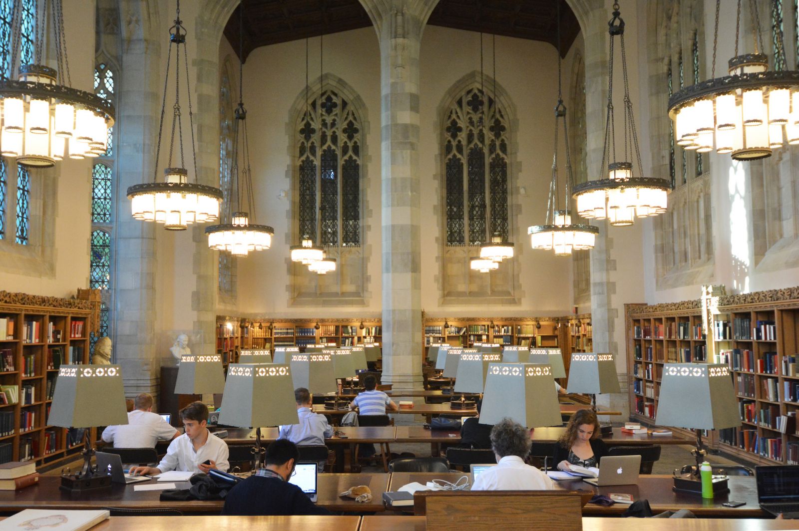 Yale University Overview: Campus Life Uncovered Yale University Overview: Campus Life Uncovered